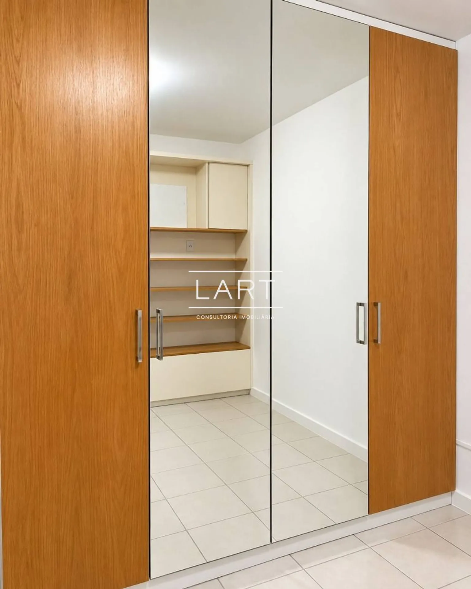 Apartment on the 2nd floor with a glass-enclosed balcony — photo 9