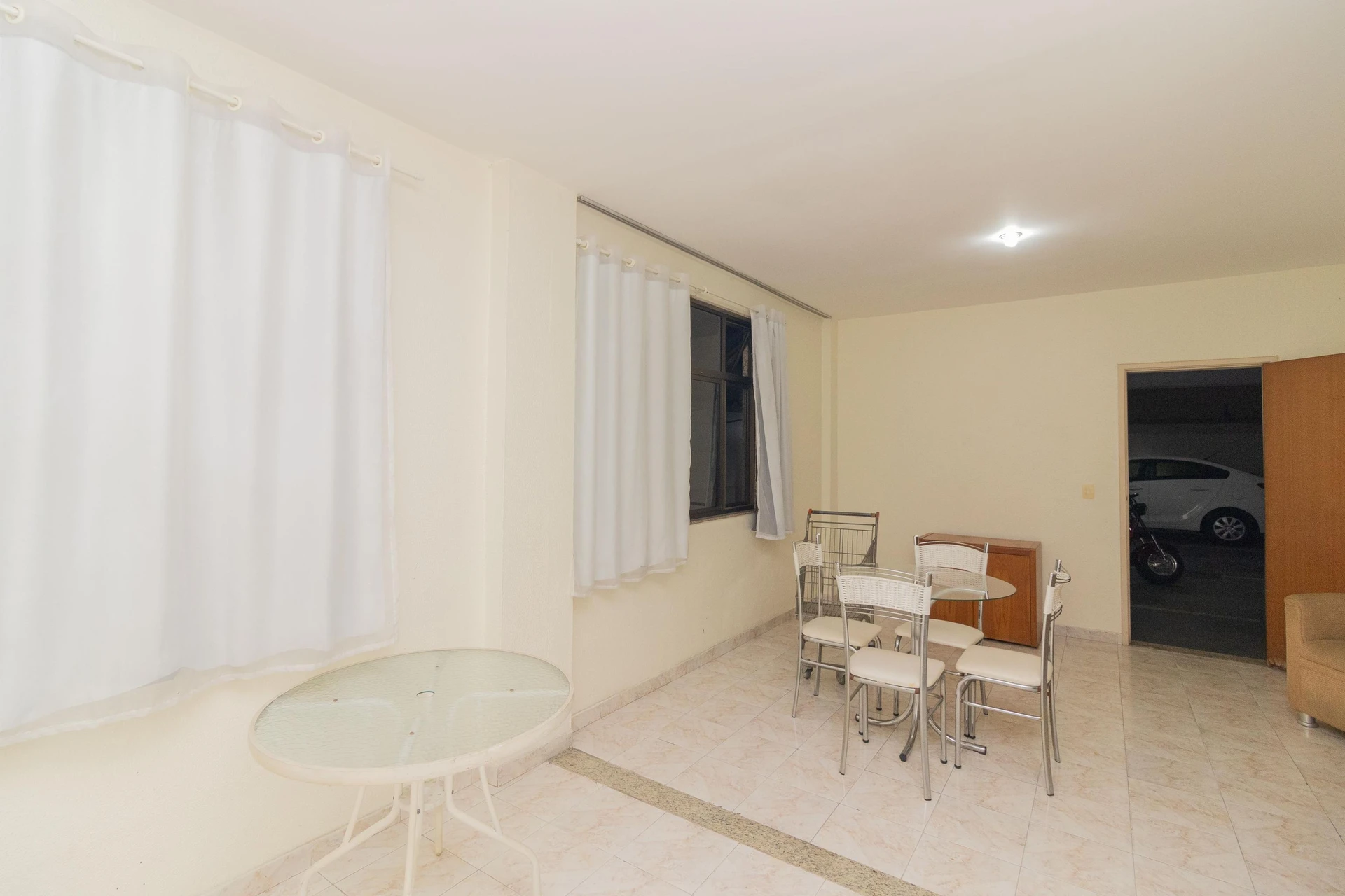 4-bedroom apartment with 2 en-suite bathrooms and garden — photo 74