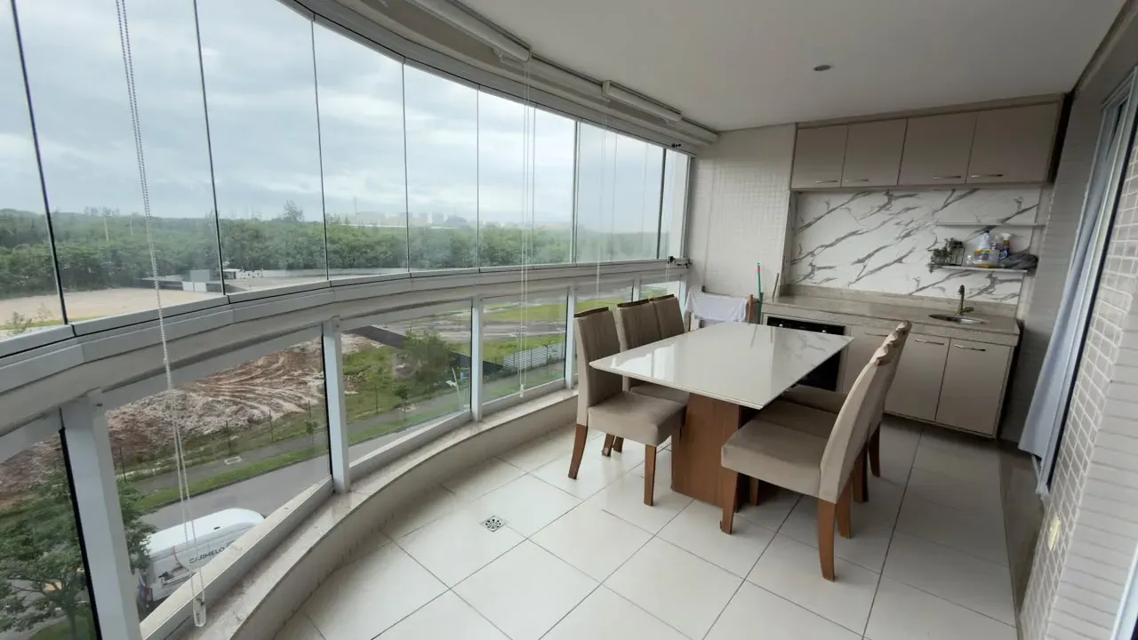 87 m² apartment with 2 bedrooms, enclosed balcony and garden — photo 3