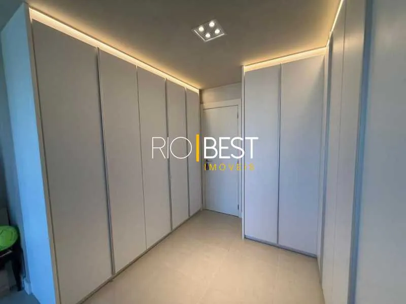 Floor-to-ceiling windows in a 4-bedroom apartment, 385 m² — photo 12
