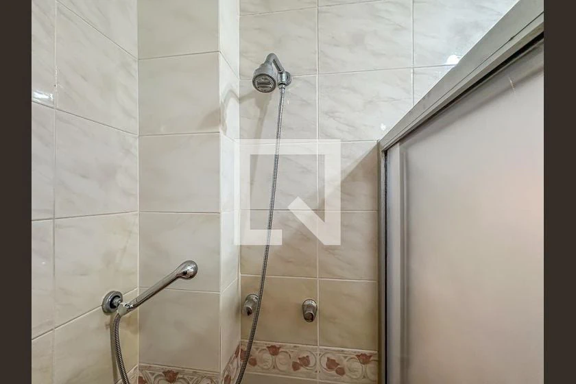 2-bedroom rental apartment with parking space — photo 8