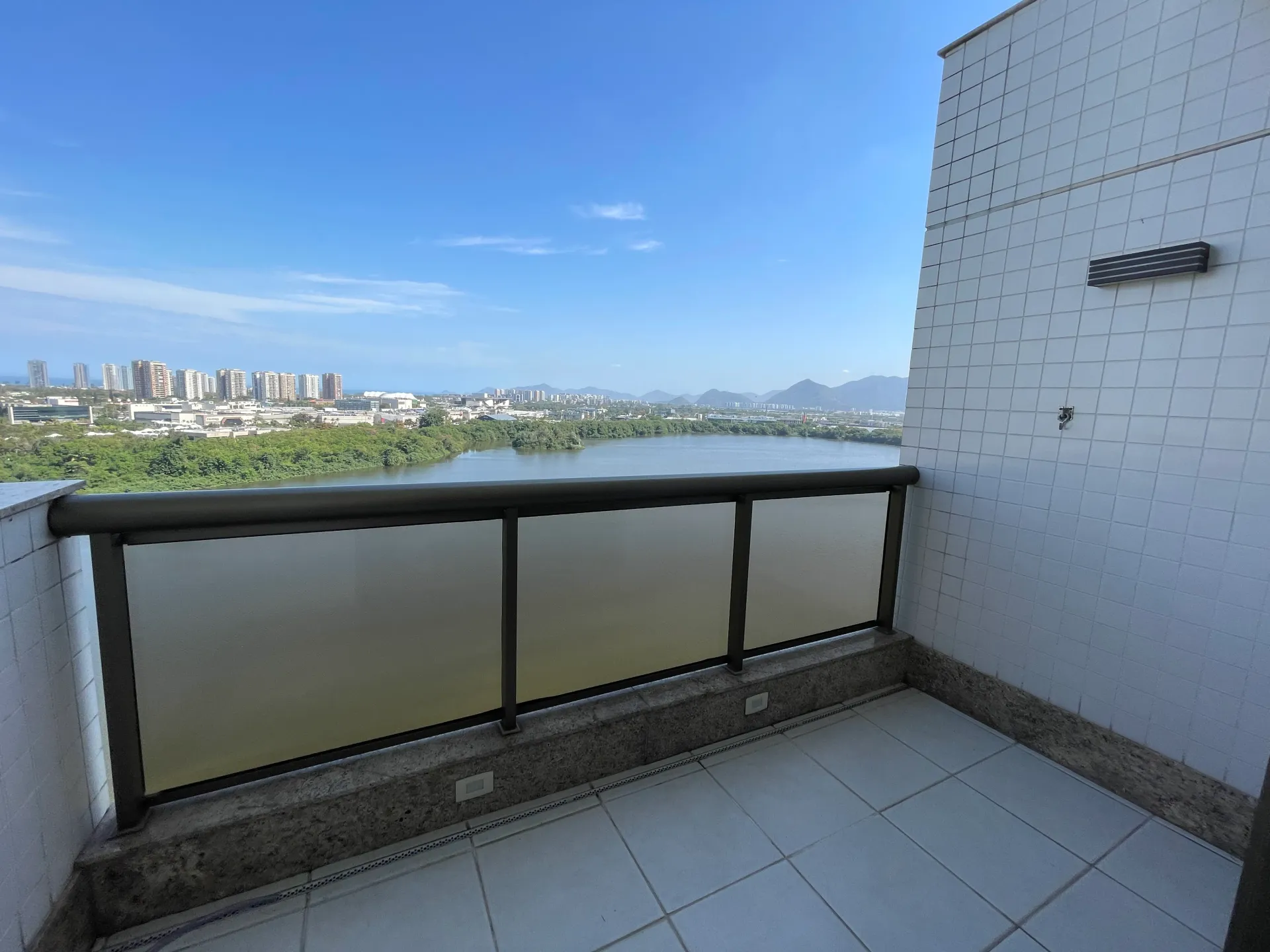Apartamento de 4 dormitorios con balcón acristalado y 267 m² — photo 26