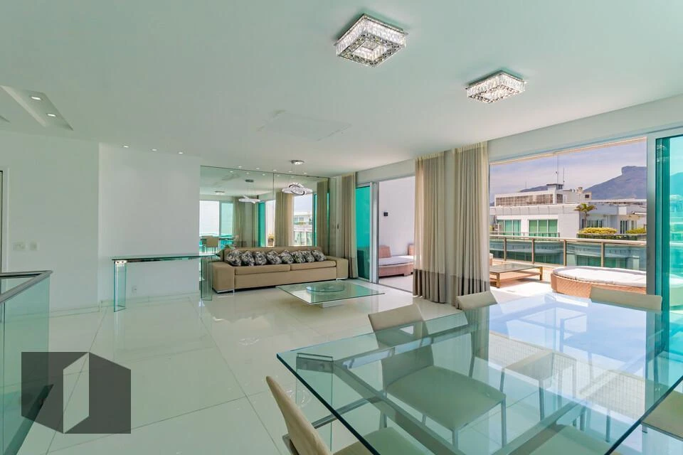 Unfurnished 575 m² apartment with 4 en-suite bedrooms