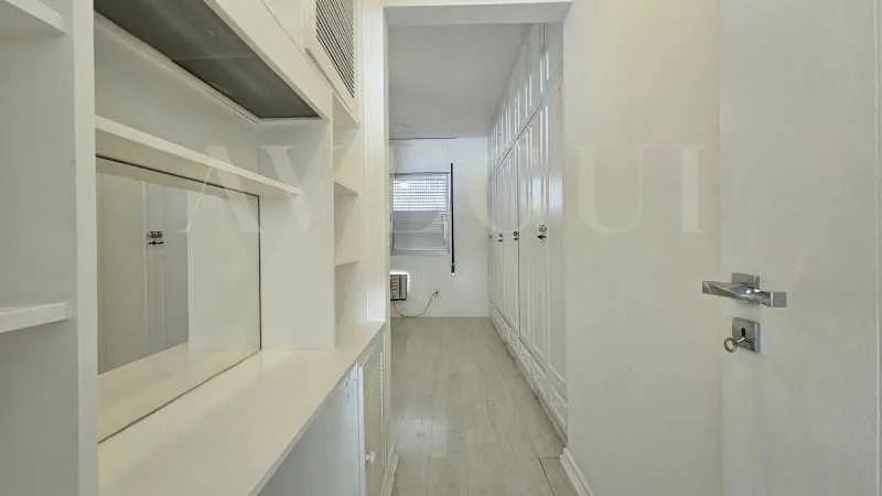 Вид на воду та 4 спальні: квартира 258 м² — photo 10