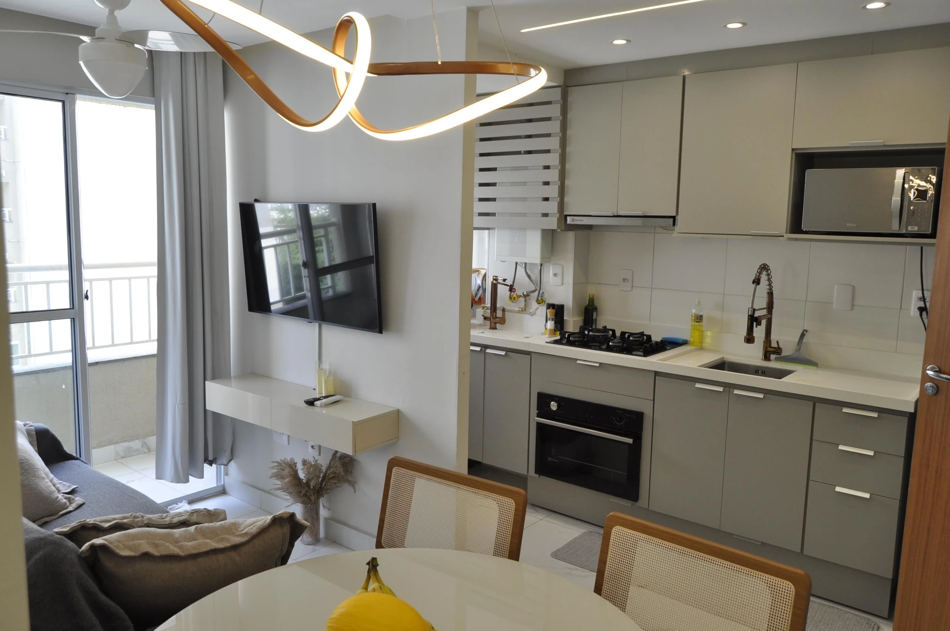 Furnished apartment, 37 m², with a mountain view — photo 4