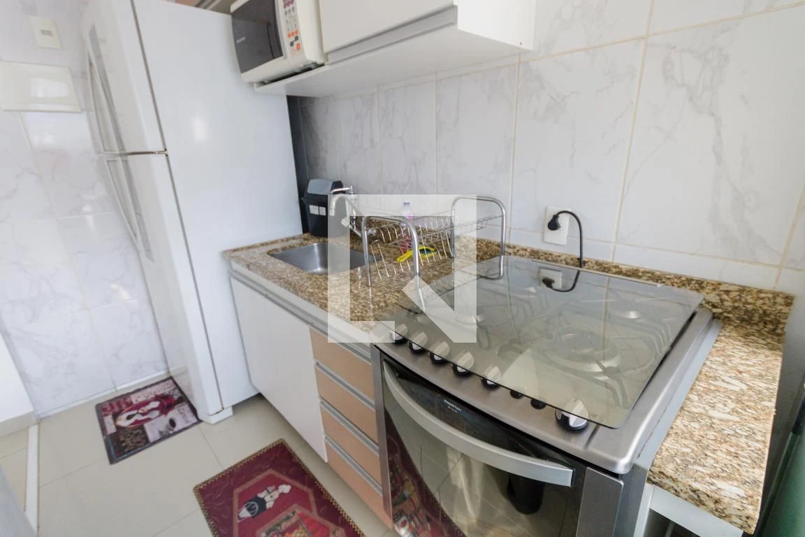 Furnished 2-bedroom apartment with 1 parking space — photo 33