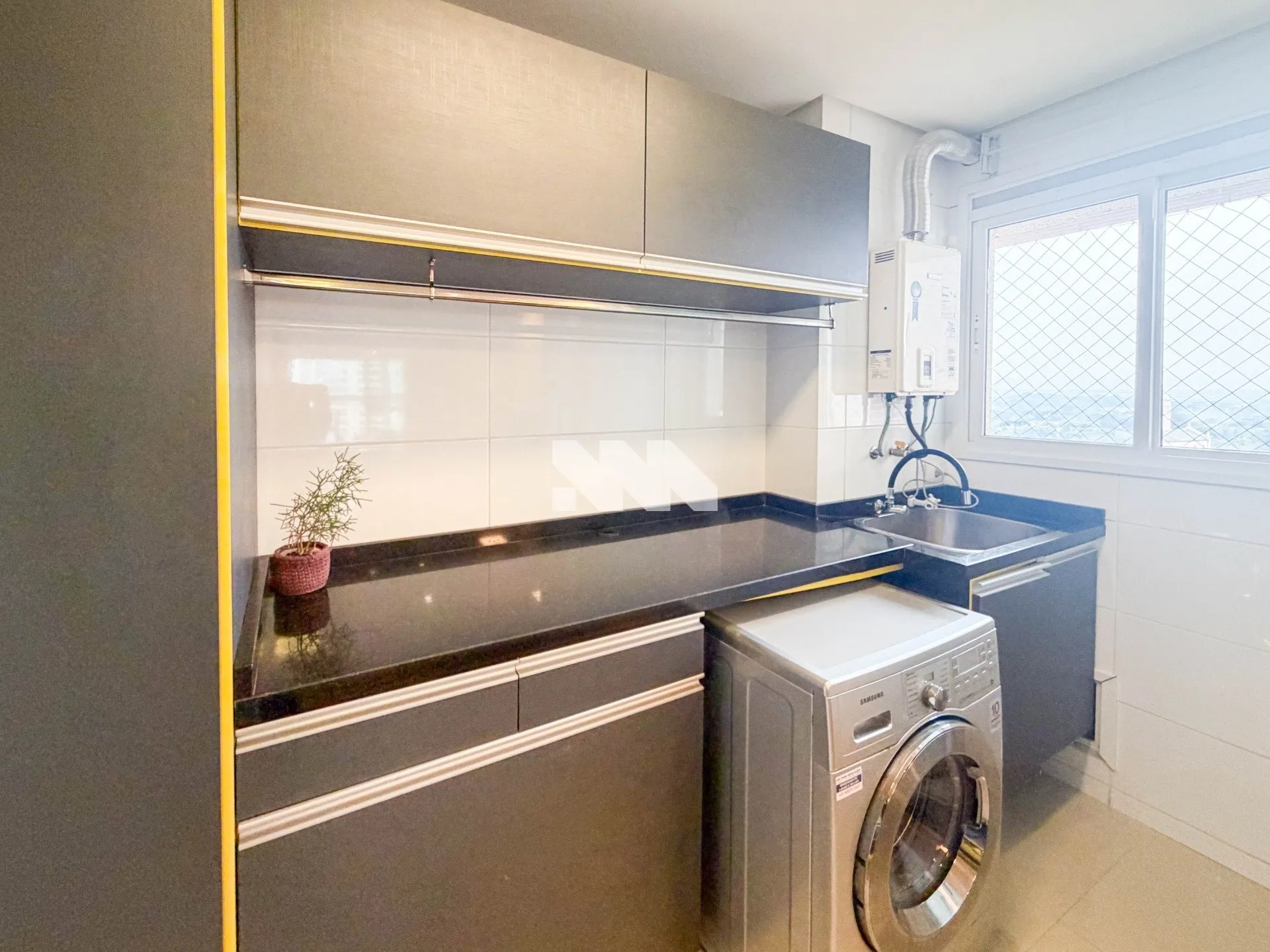 Furnished 180 m² apartment with 3 bedrooms and garden — photo 30