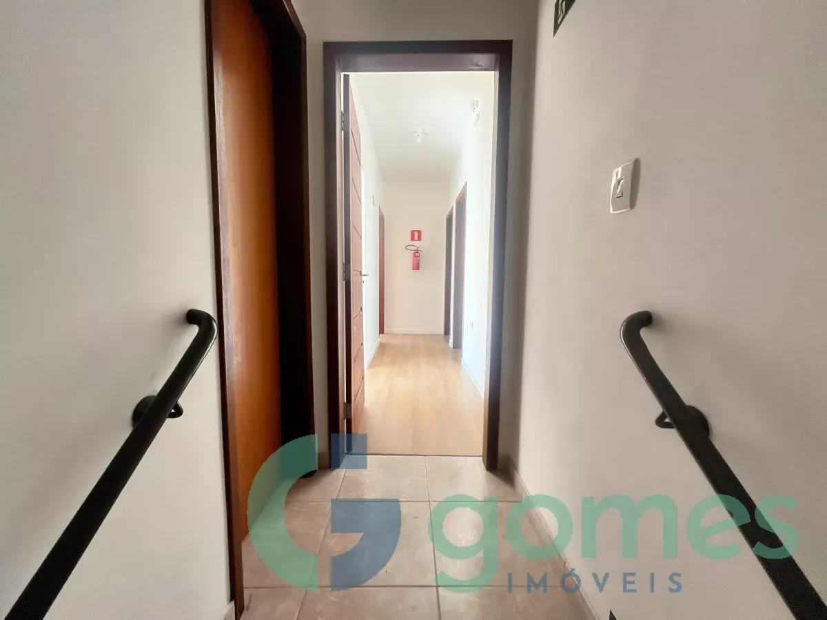 Квартира з зоною для пральні та площею 230 м² — photo 37