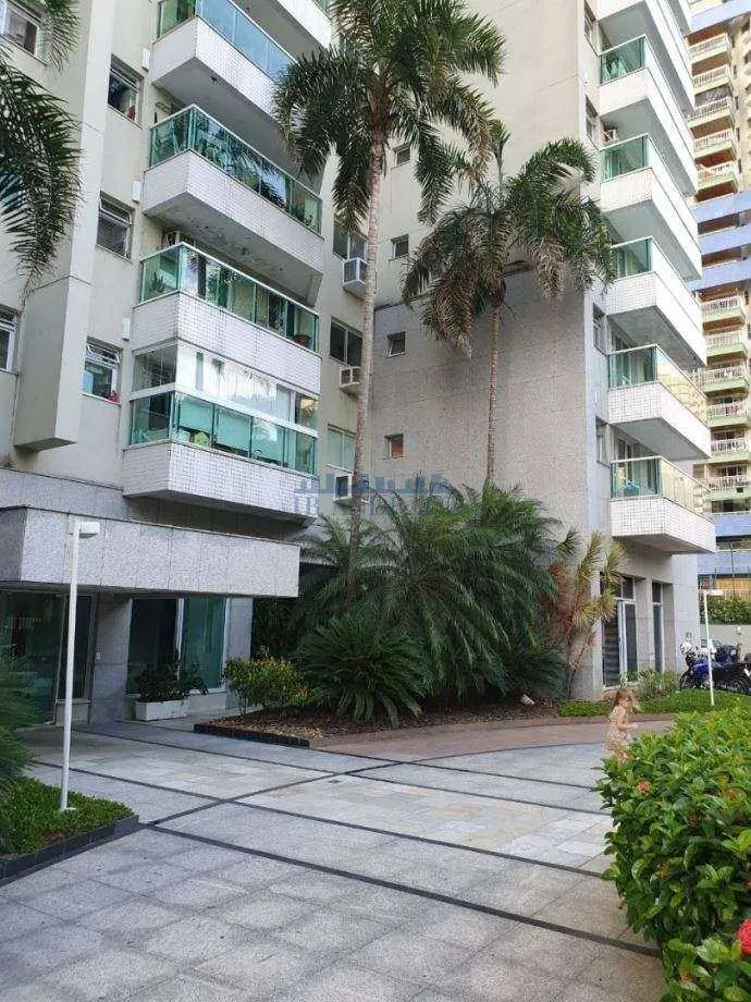 Furnished 2-bedroom apartment with a suite and balcony — photo 31