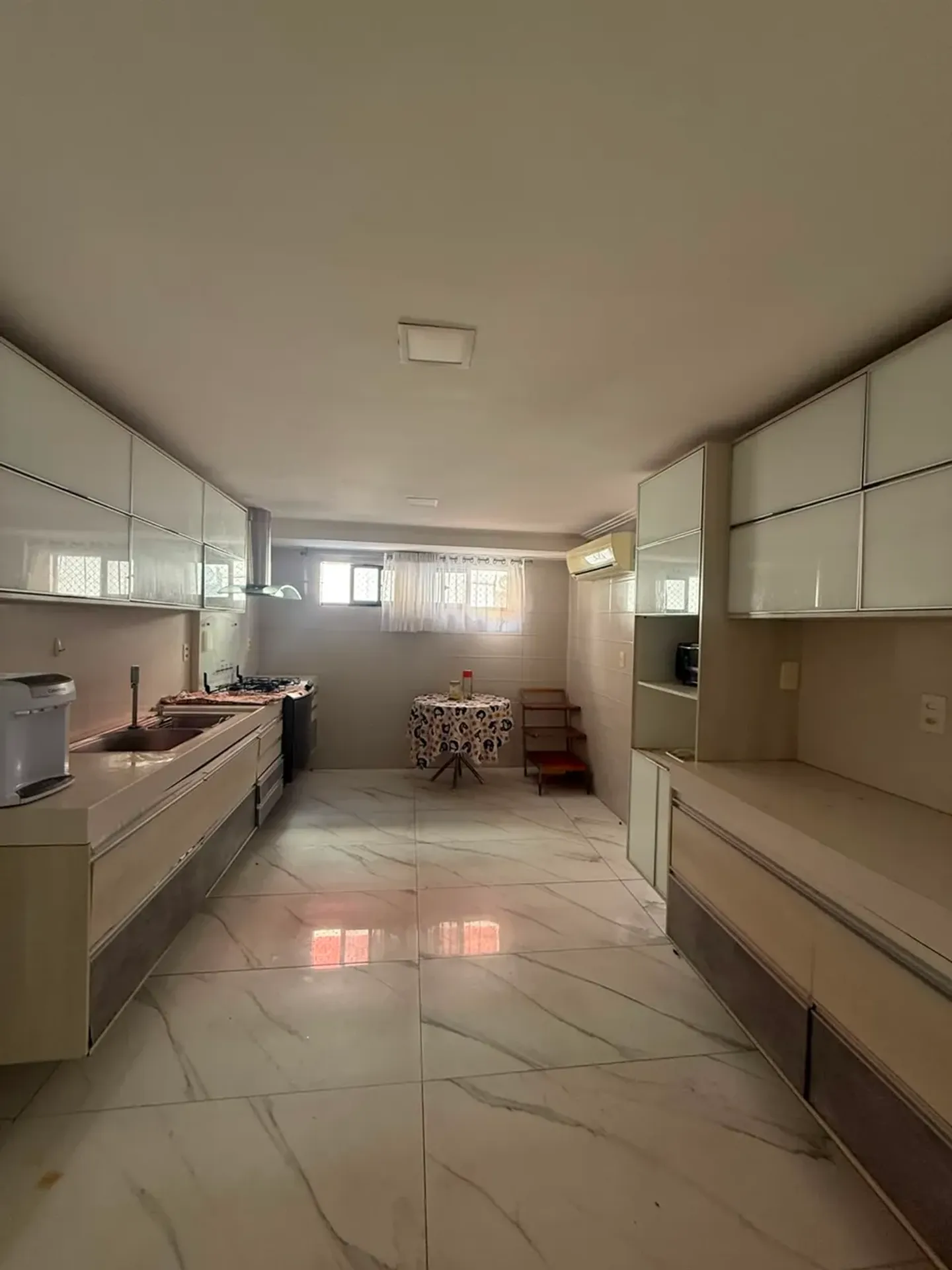 Apartamento, 210 m², com closet — photo 10