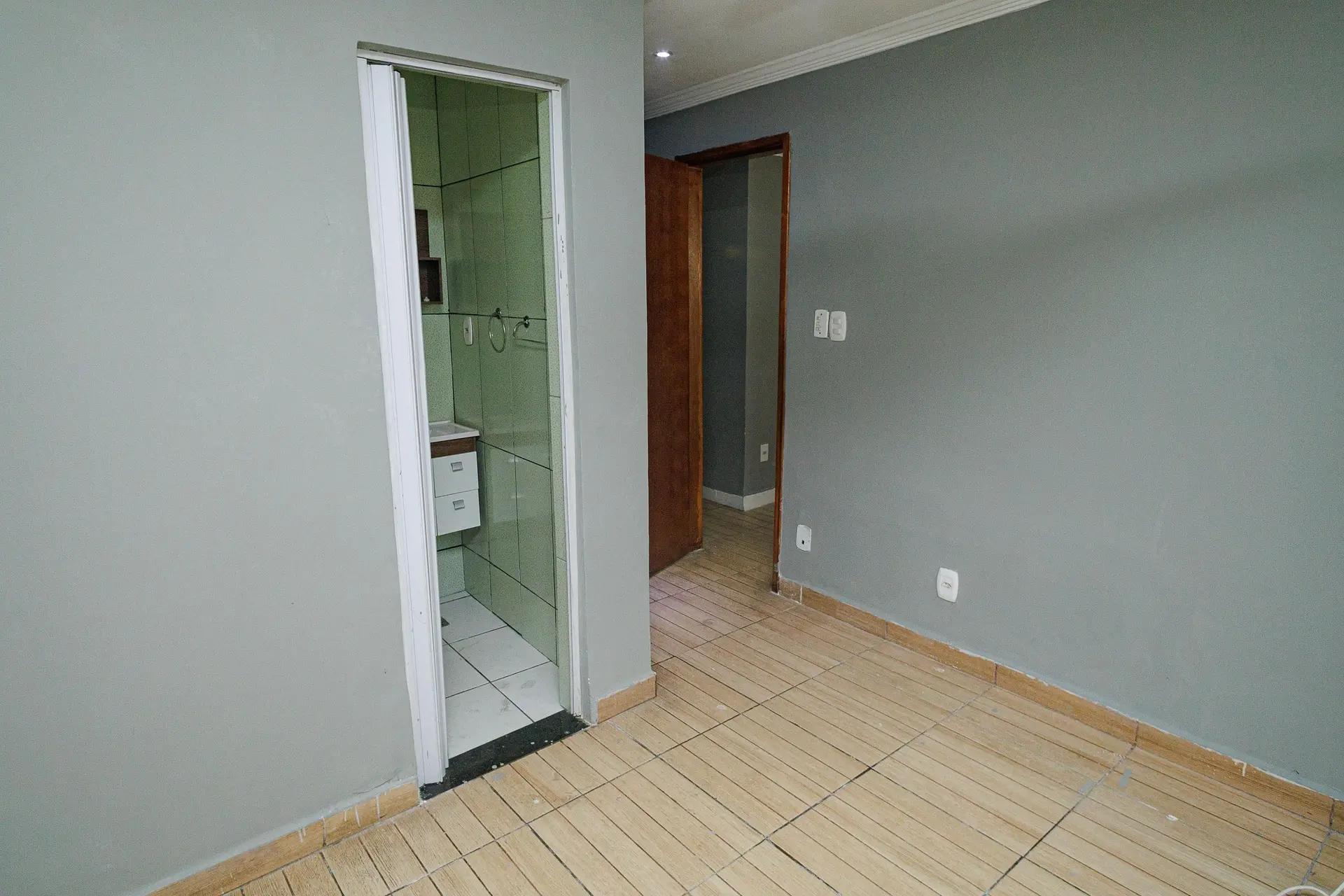 2-bedroom house with 2 bathrooms and private garden — photo 26