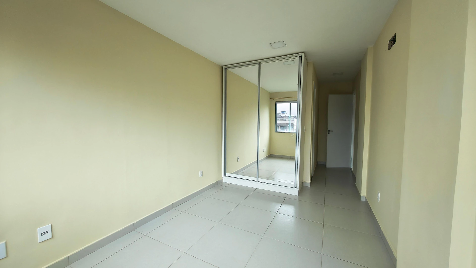 3-bedroom apartment, all with their own bathrooms, 311 m² — photo 4