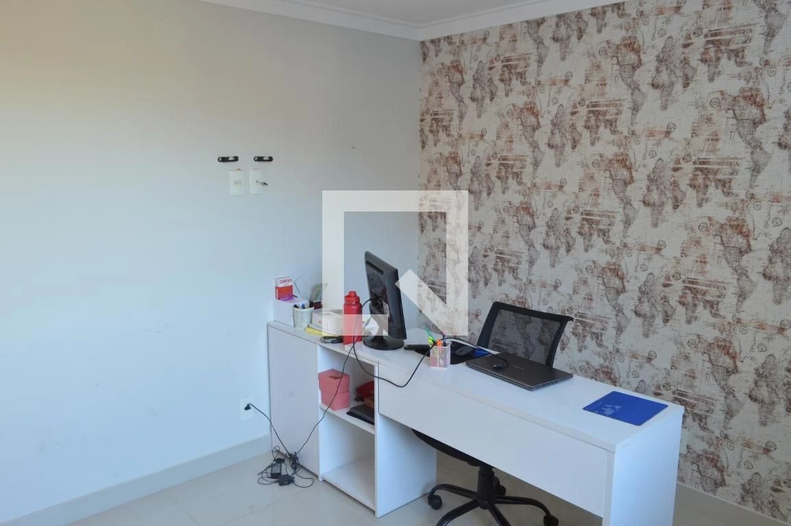 Casa de 5 quartos com 3 suítes e varanda fechada — photo 43