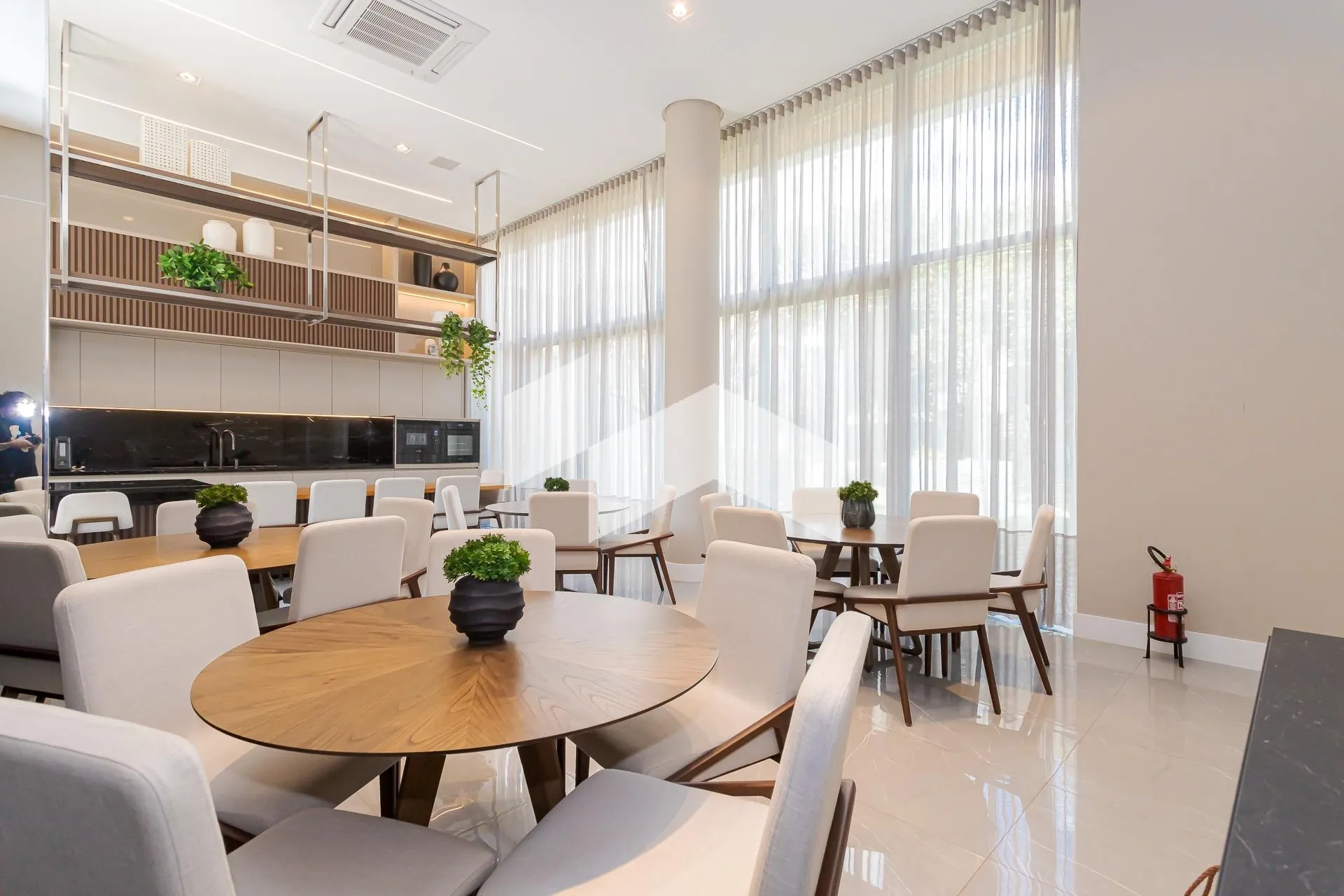 152 m² apartment with 3 en-suite bedrooms and parking — photo 33