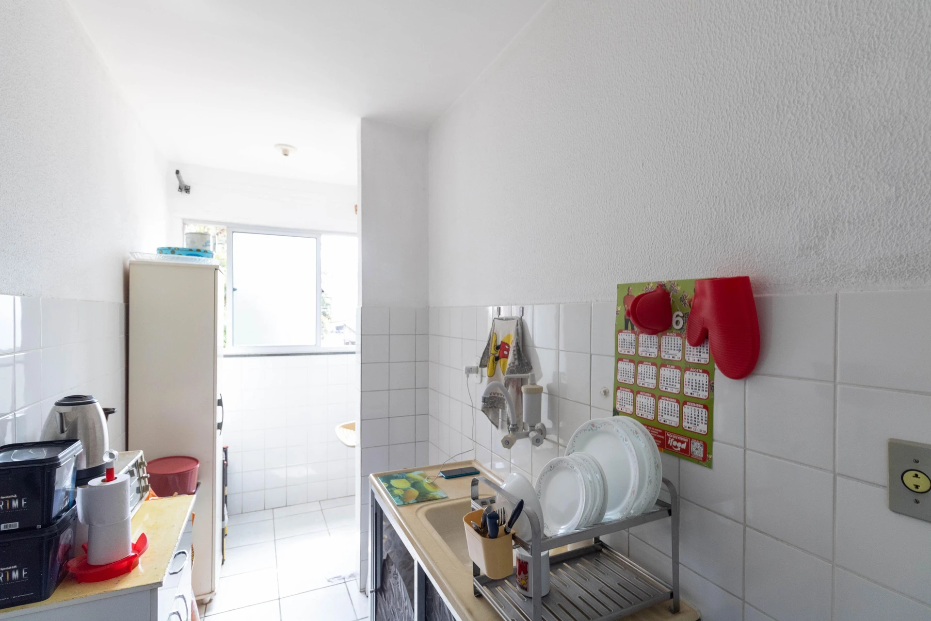 2-bedroom apartment in a building with a gym — photo 6