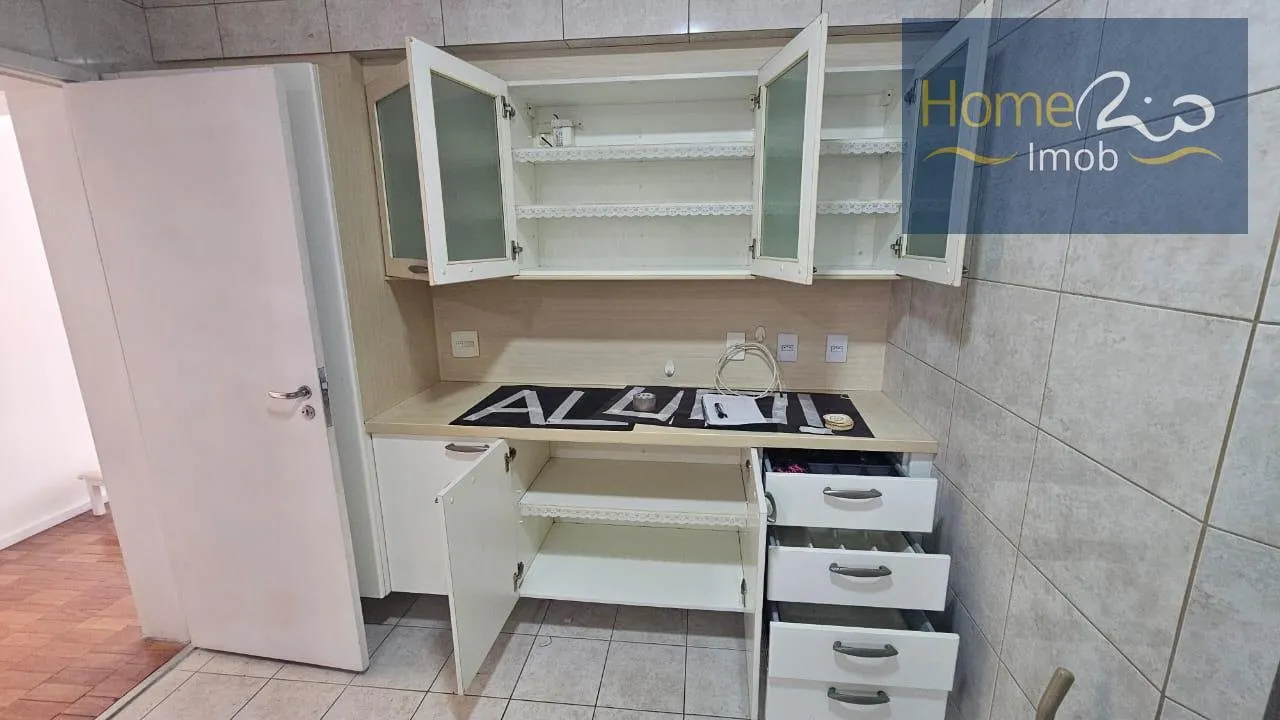 Furnished apartment, 155 m², with floor-to-ceiling windows — photo 4