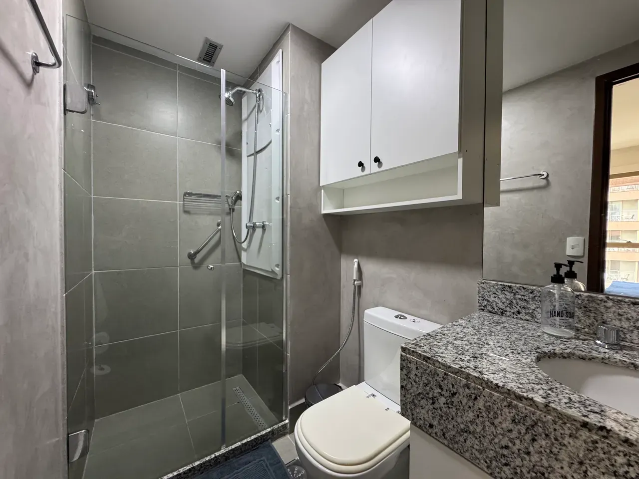 69 m² apartment with a mountain view and a home office — photo 7
