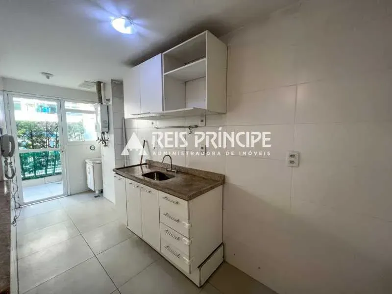 92 m² apartment with 3 bedrooms and a pool in the building — photo 5