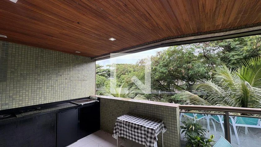 3-bedroom apartment with a grill on the balcony — photo 11