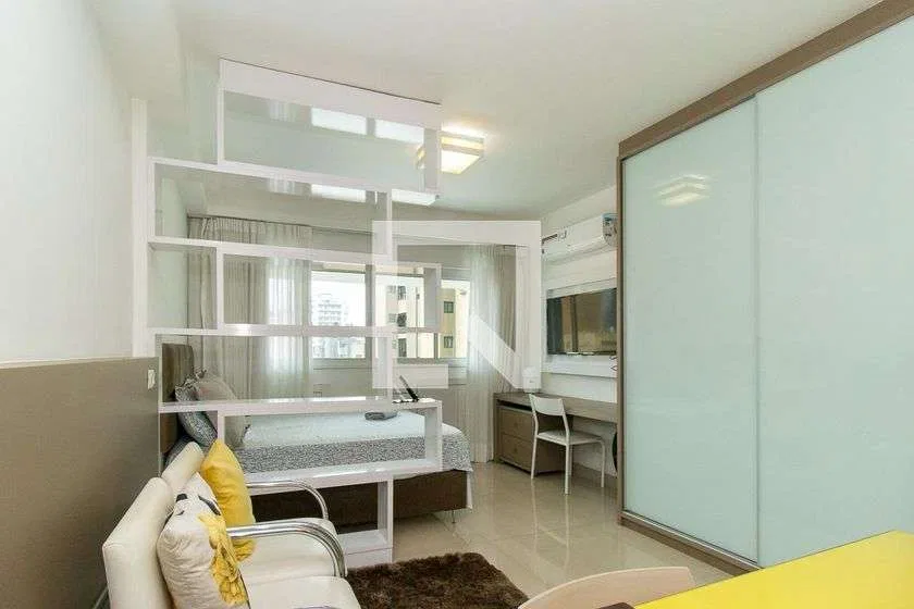 Studio mobiliado de 33 m² com área de trabalho pronta — photo 4