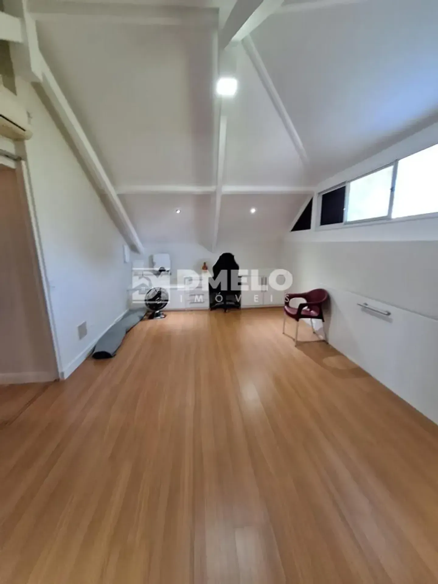 Furnished house with 4 bedrooms and open-plan kitchen — photo 24