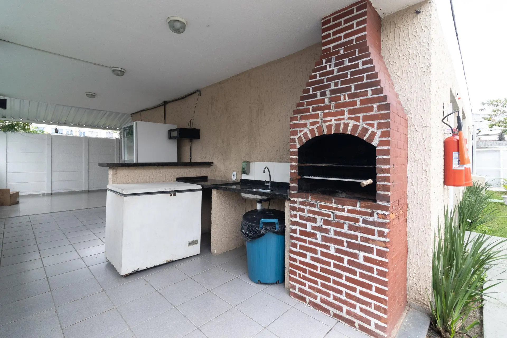 Furnished 2-bedroom apartment with 1 bathroom — photo 40