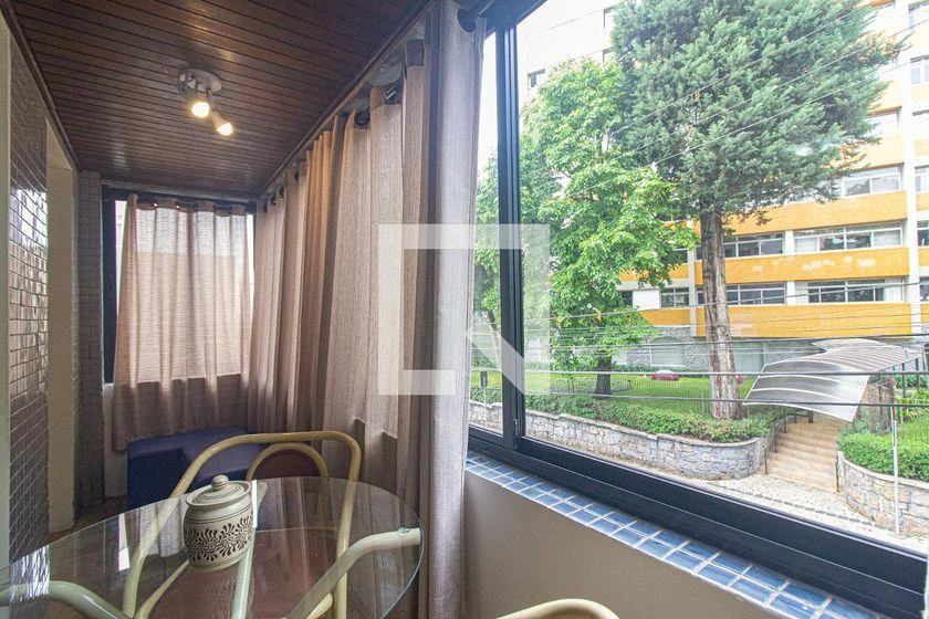 60 m² apartment with a washing machine and a home office