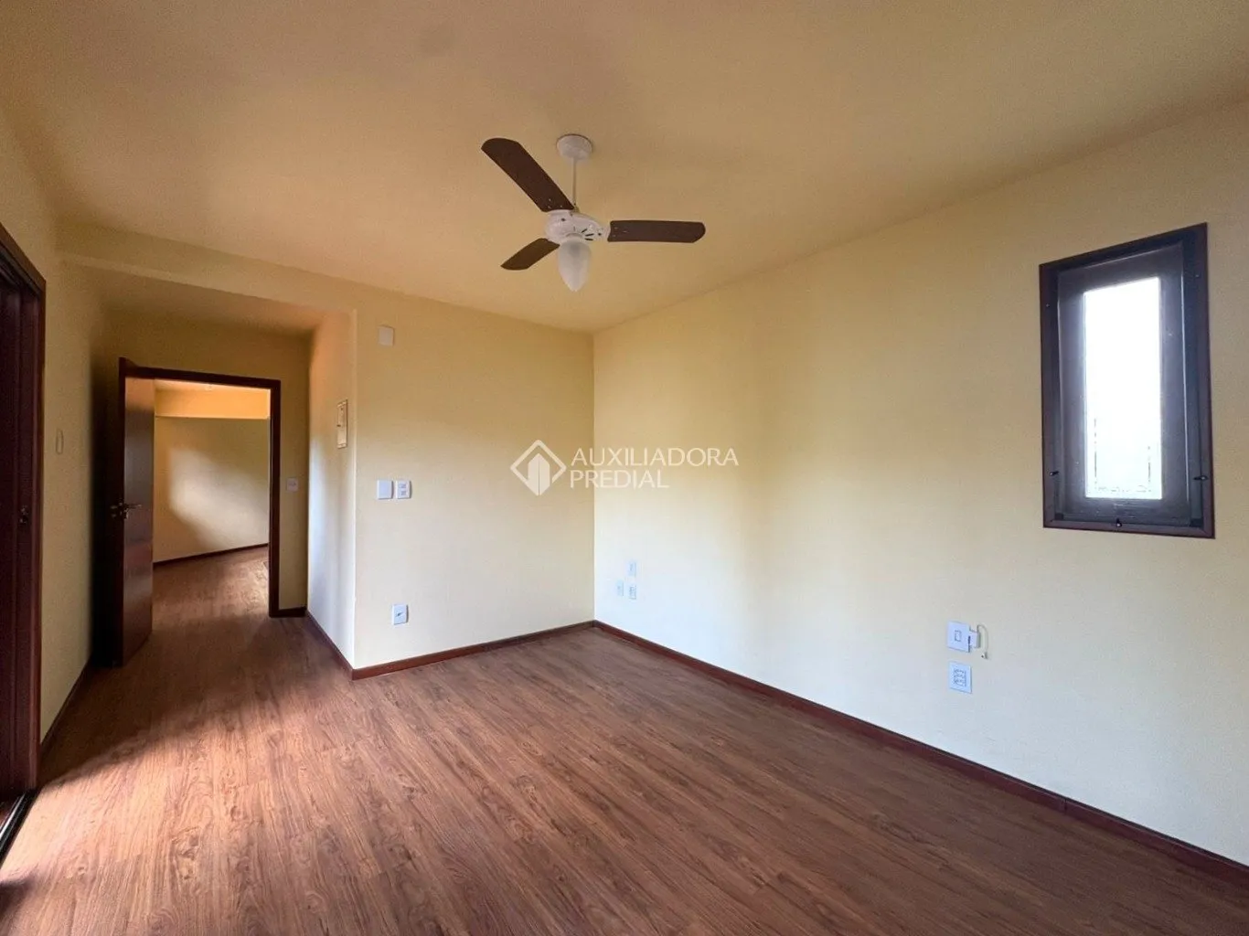 Closed-condominium house with 4 bedrooms and 3 bathrooms — photo 28