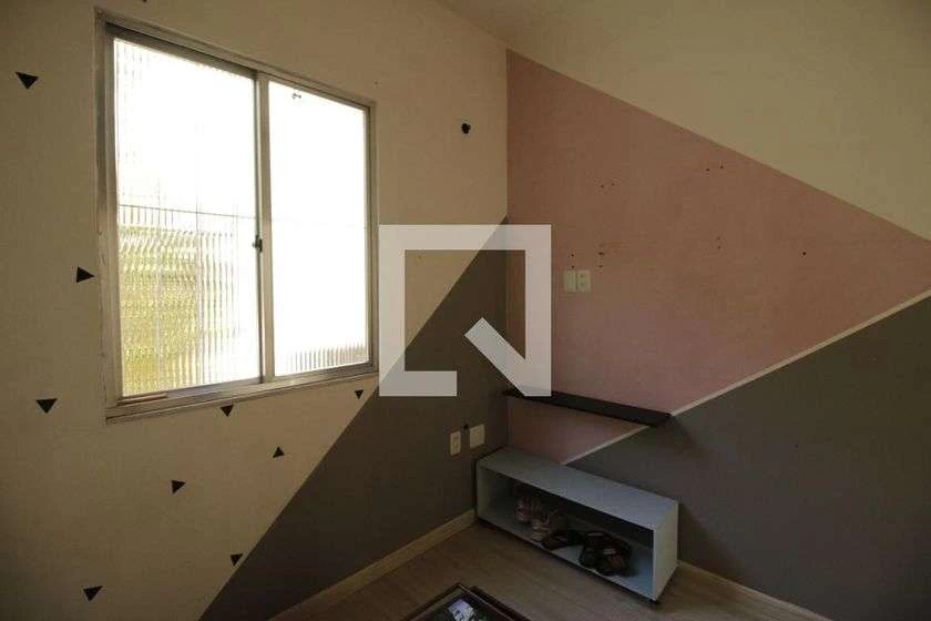 Casa de 381 m² com 7 quartos, 4 banheiros e jardim — photo 7