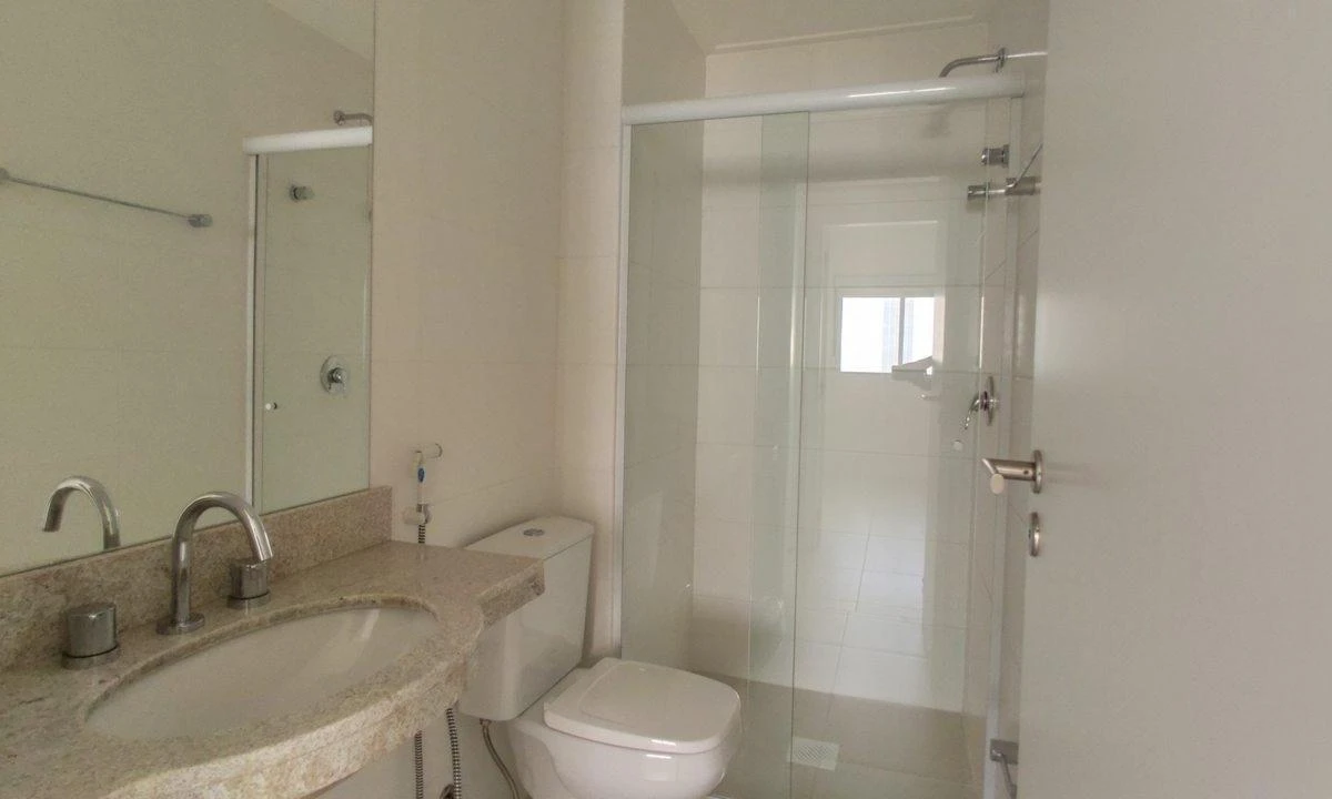 2-bedroom apartment with a mountain view — photo 19