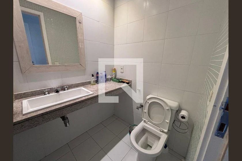 206 m² apartment with 4 en-suite bedrooms and glass balcony — photo 43