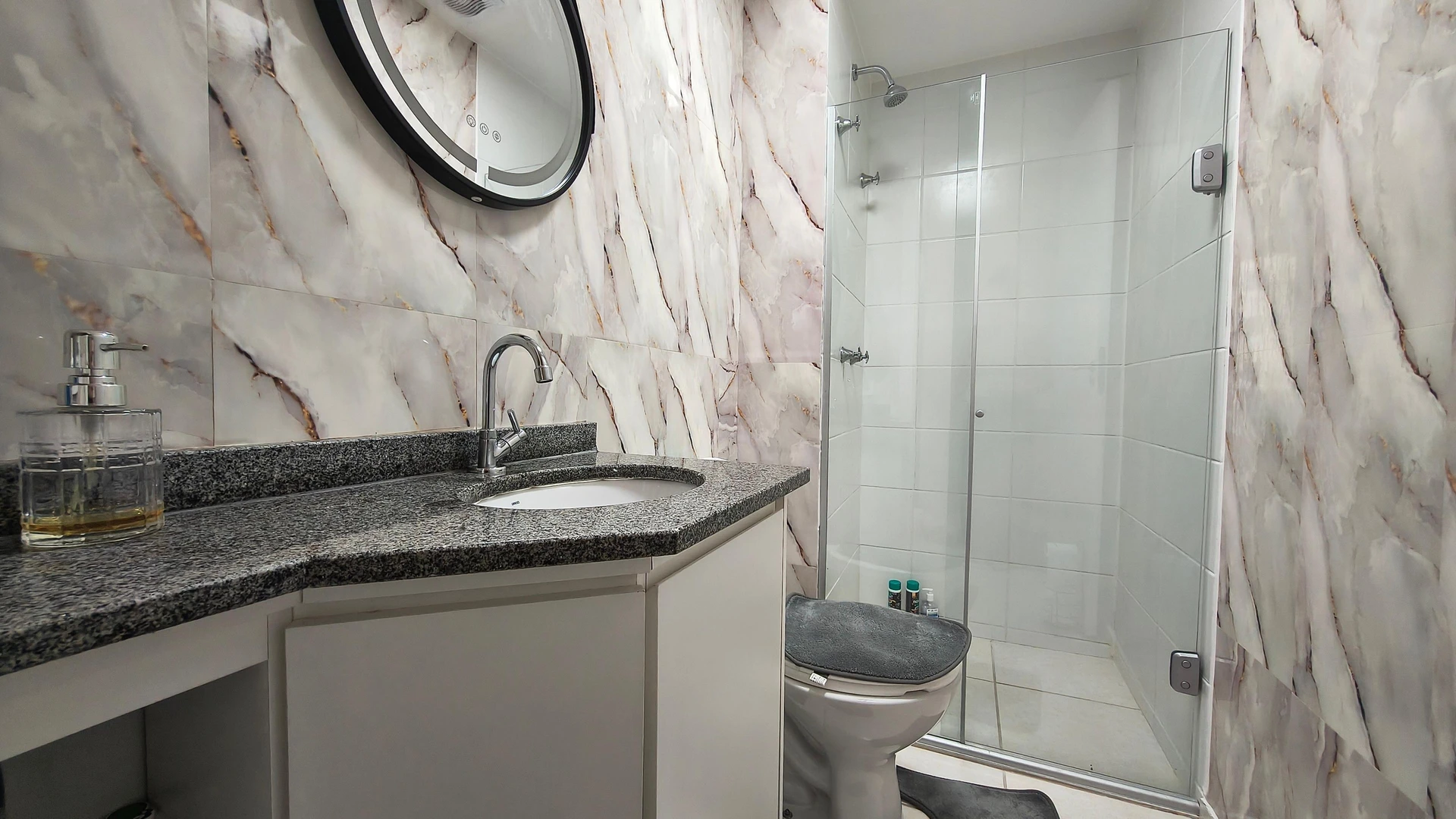 3-bedroom apartment with a washing machine — photo 24