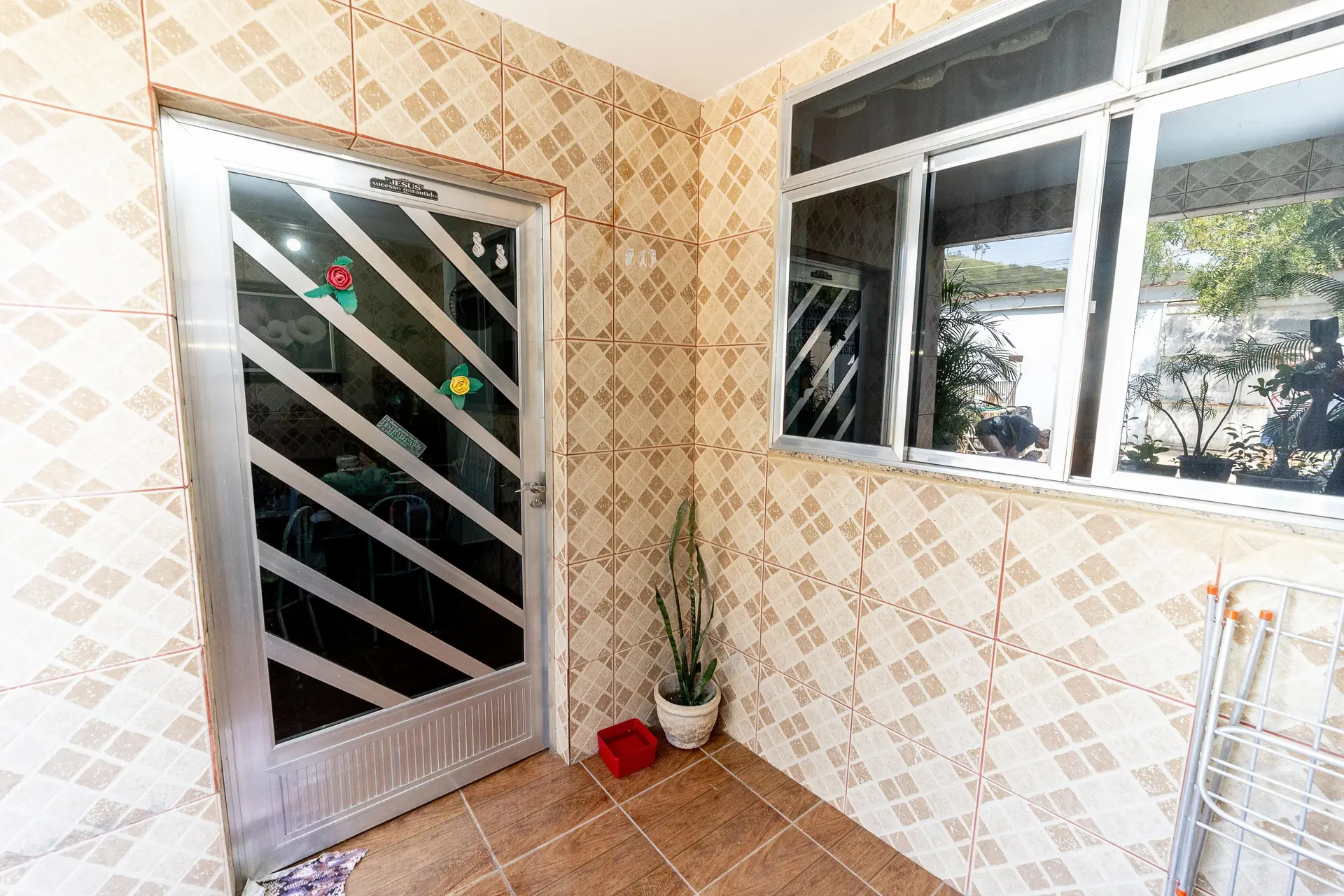 Casa de 25 m² com máquina de lavar e jardim — photo 16