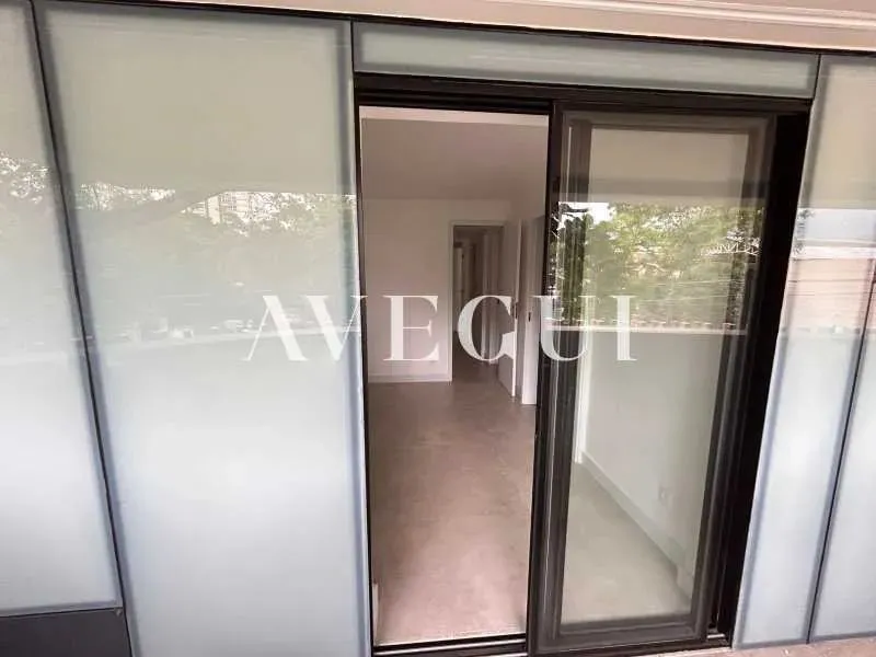 Apartamento com 3 quartos e varanda com bancada — photo 14