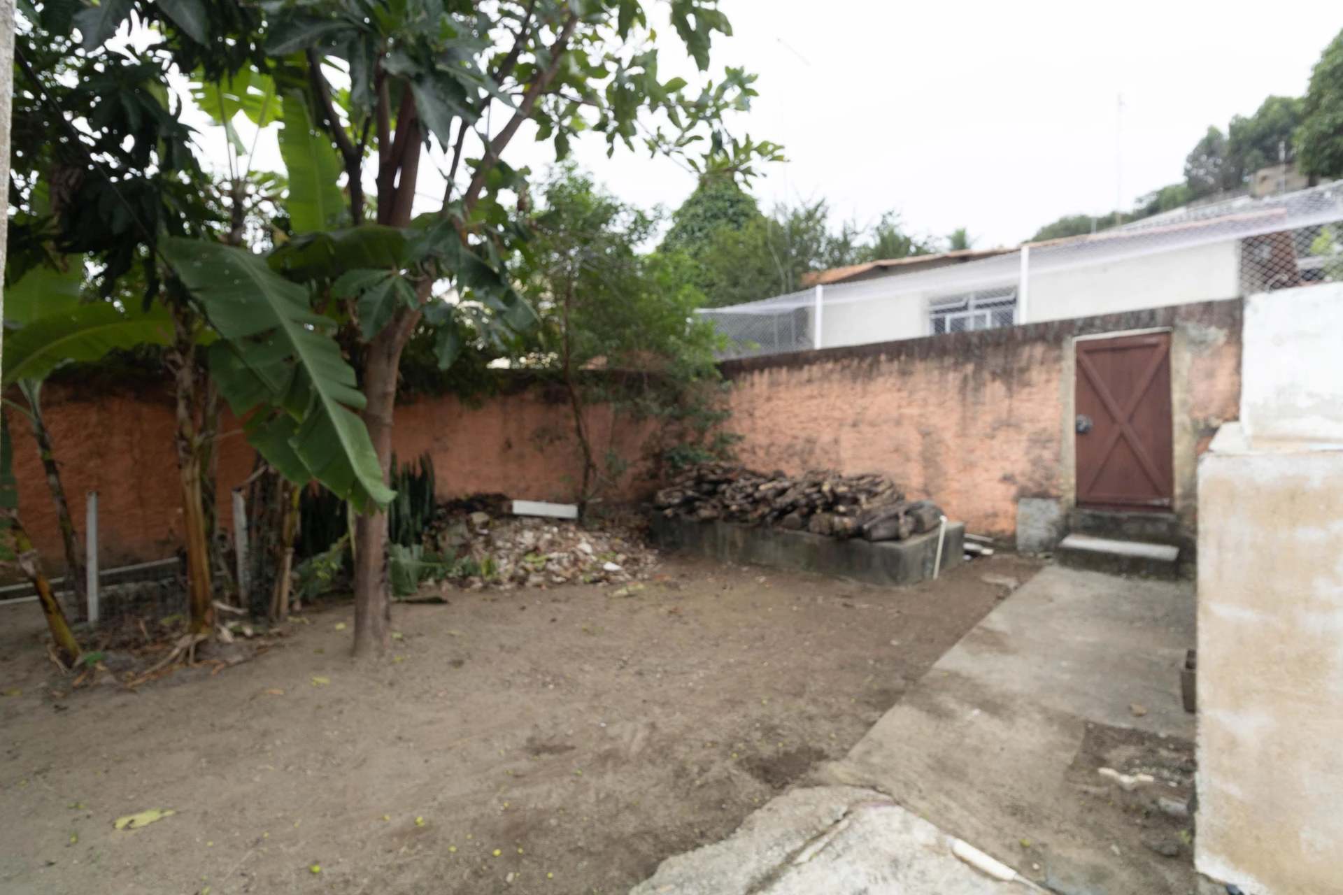 Casa amueblada con 6 dormitorios, 3 baños y jardín propio — photo 52