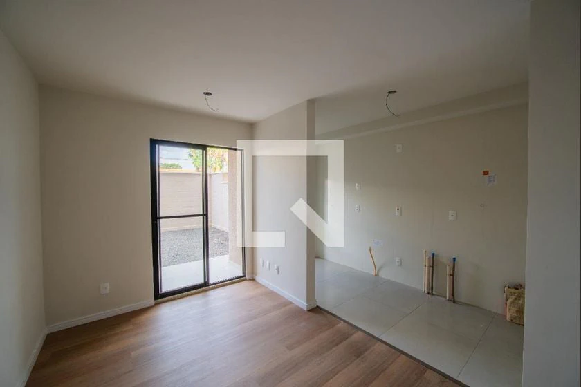 Apartment, 53 m², with wood or laminate floors — photo 3