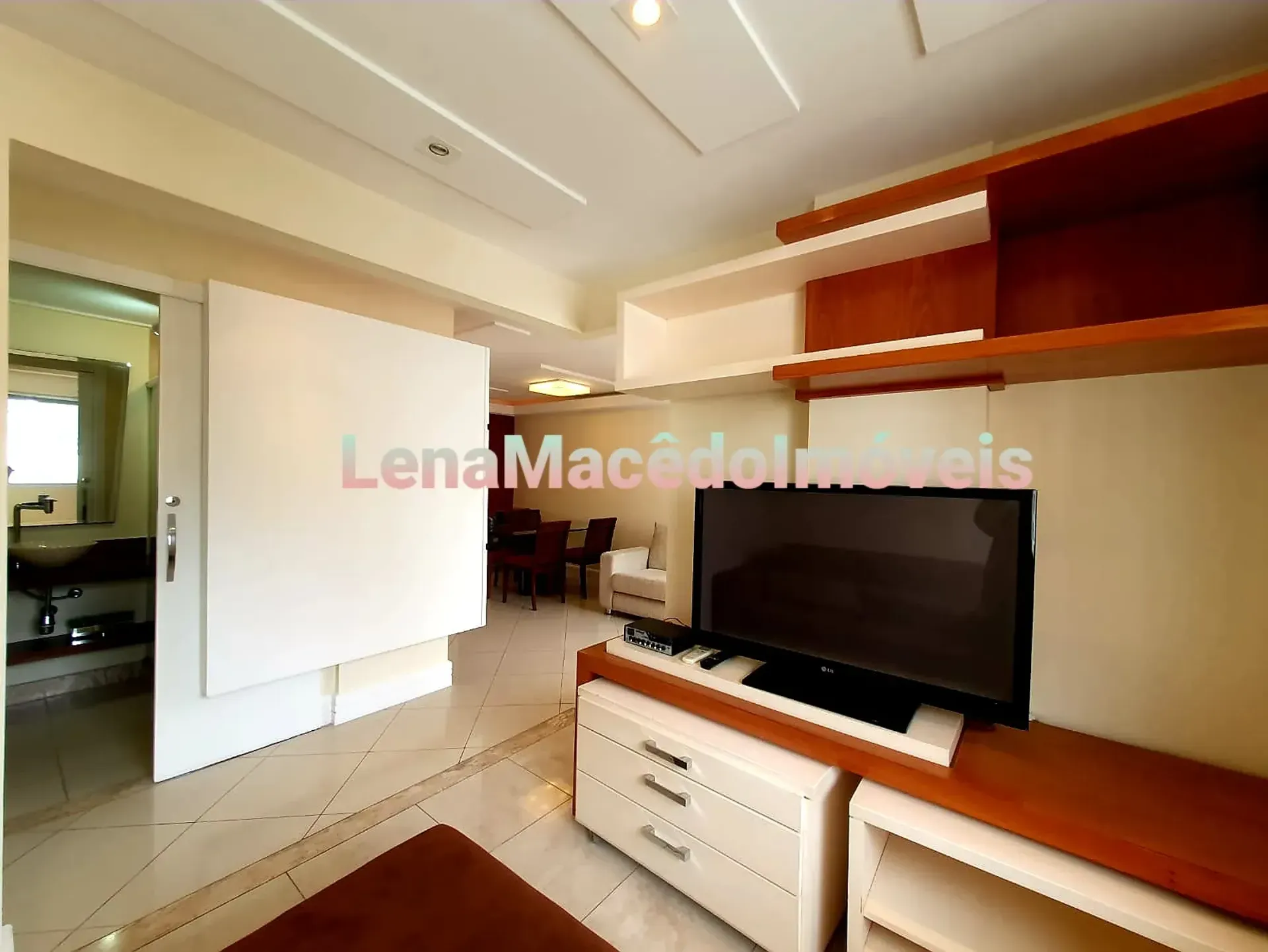 1-bedroom 2-bath apartment with parking and balcony — photo 12
