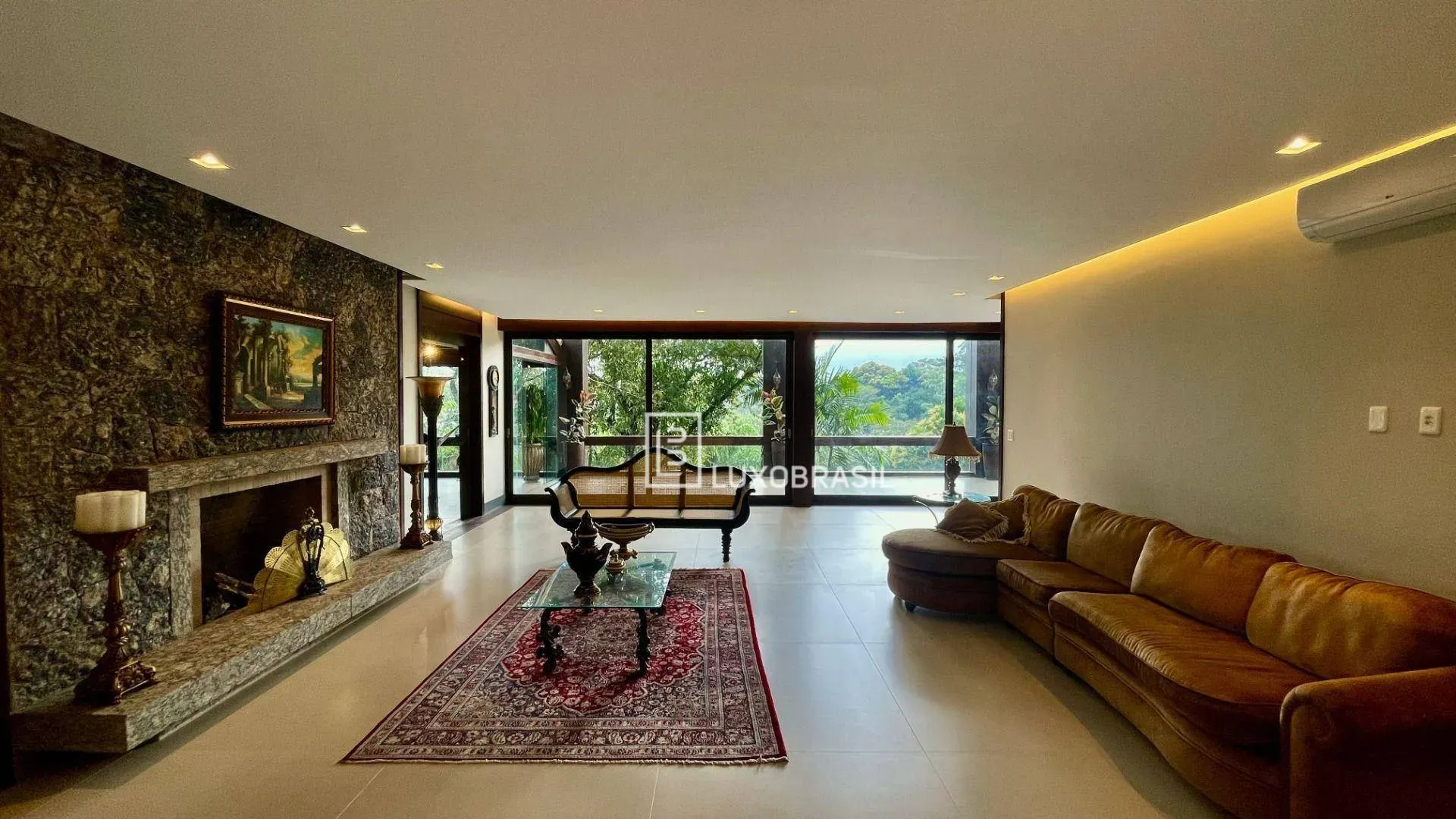 Furnished house with 9 en-suite bedrooms and 12 baths — photo 4