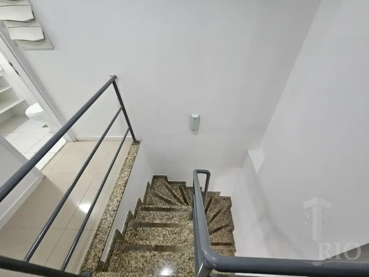 Furnished penthouse with 3 bedrooms and 3 baths — photo 14