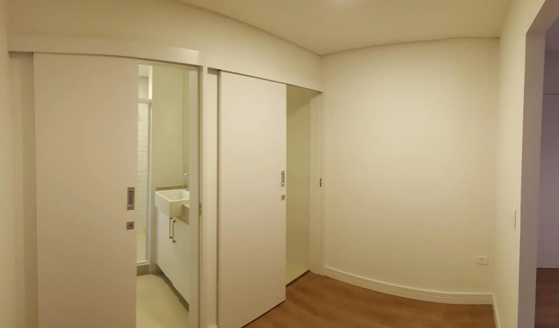 Unfurnished 260 m² house with 3 bedrooms and 2 parking — photo 14