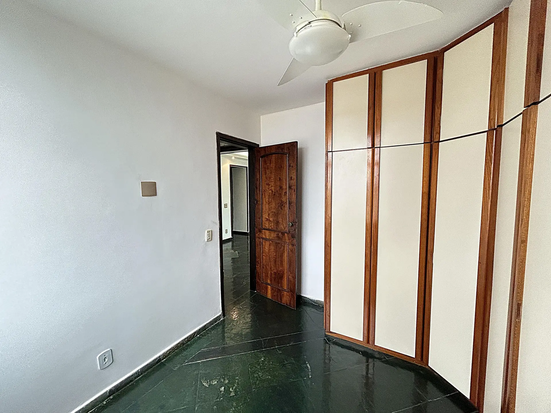 72 m² apartment with a home office and a mountain view — photo 8