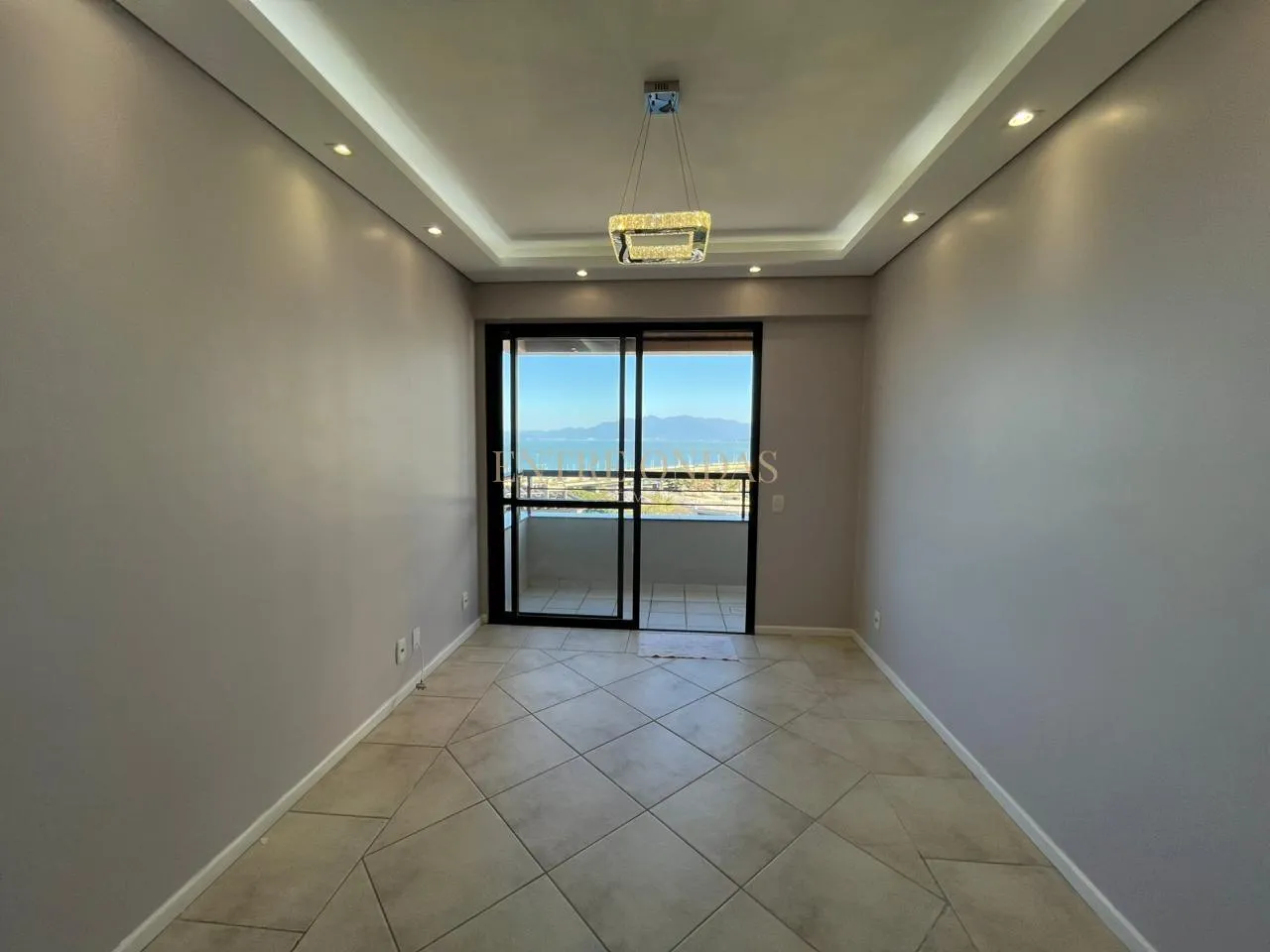 Apartment on the 1st floor with a water view — photo 7
