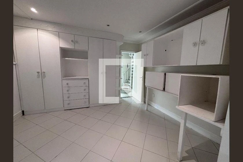 Casa em condomínio com 6 quartos e jardim privativo — photo 43