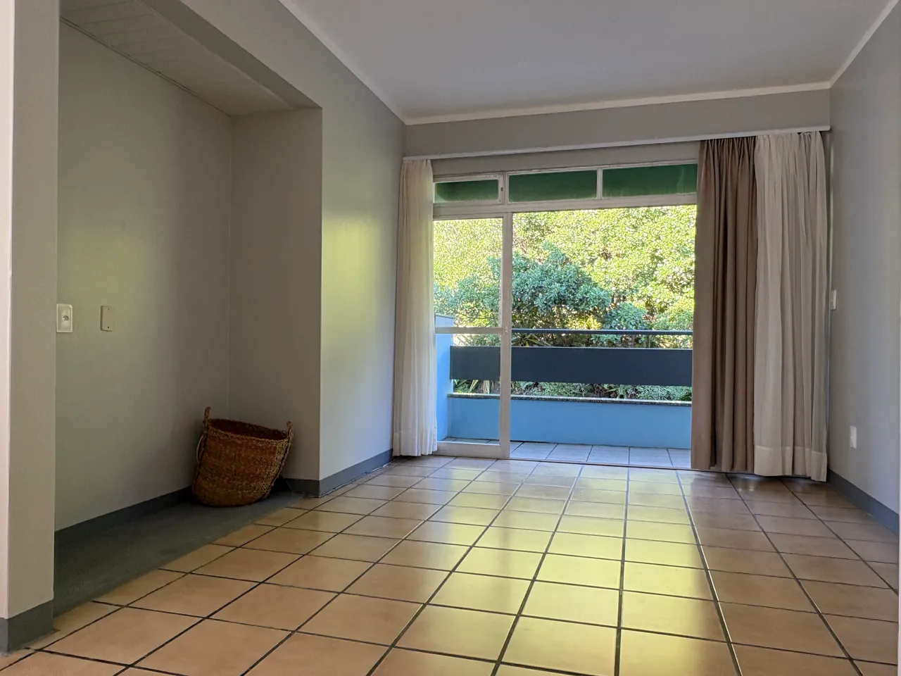 Apartamento amueblado de 1 dormitorio con cocina abierta — photo 19