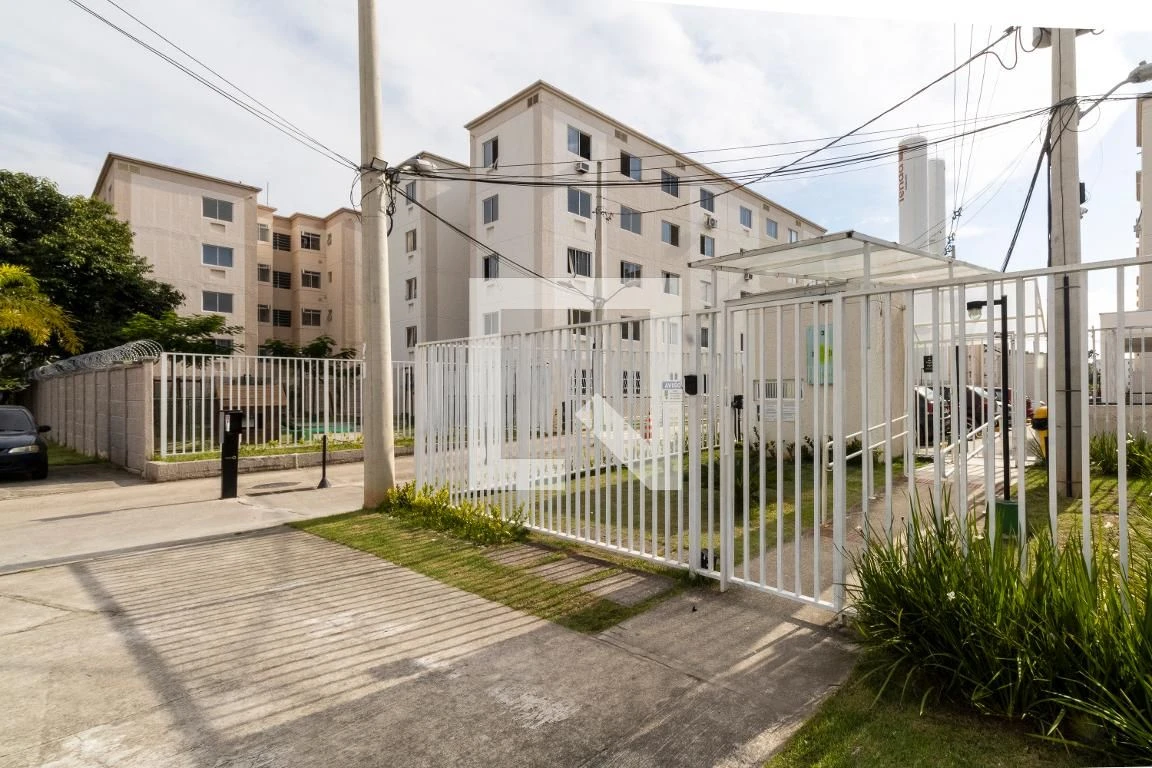 Apartamento com 2 quartos e área de serviço com tanque — photo 11