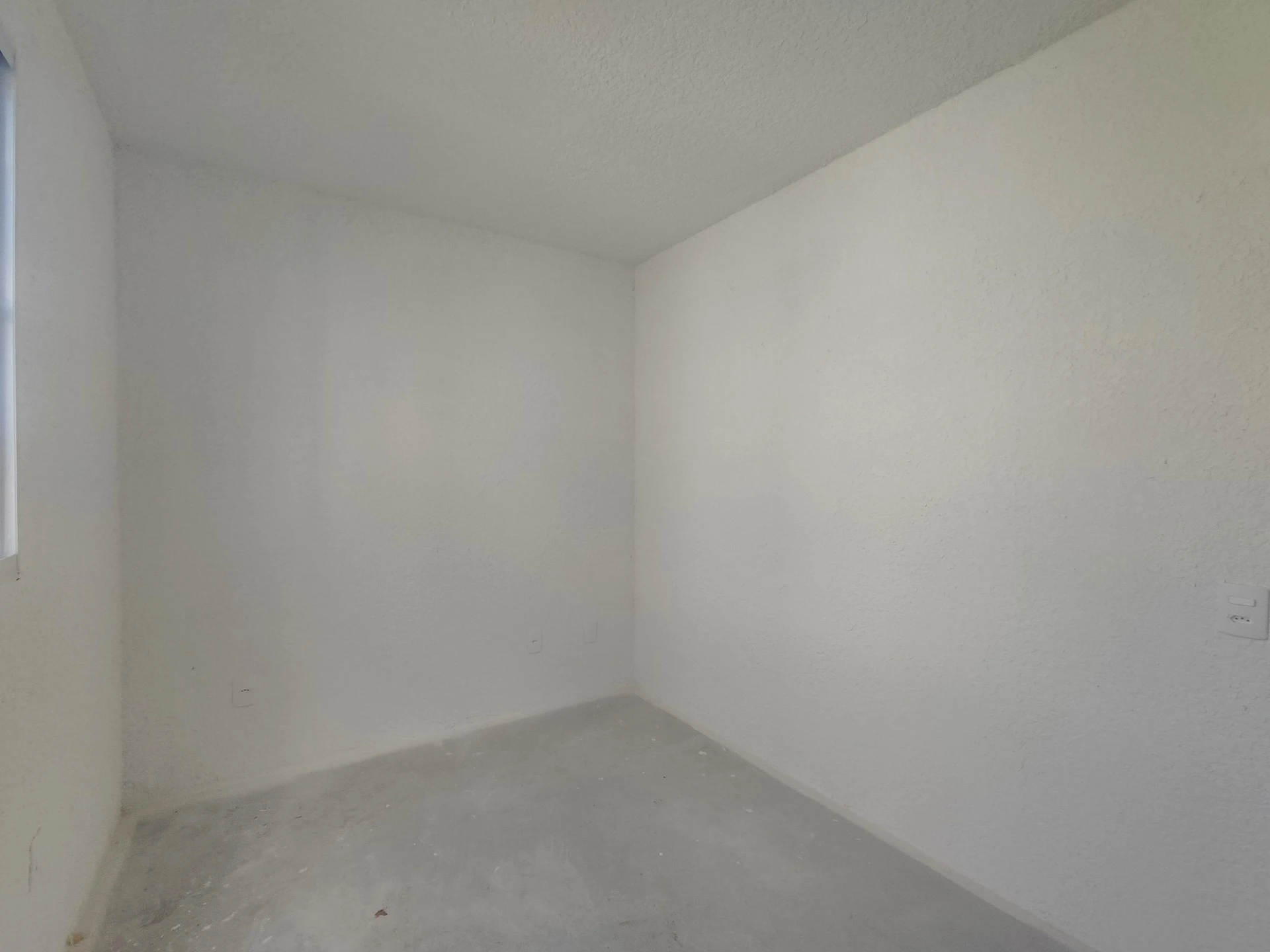 2-bedroom apartment with 1 bathroom and pet allowance — photo 13
