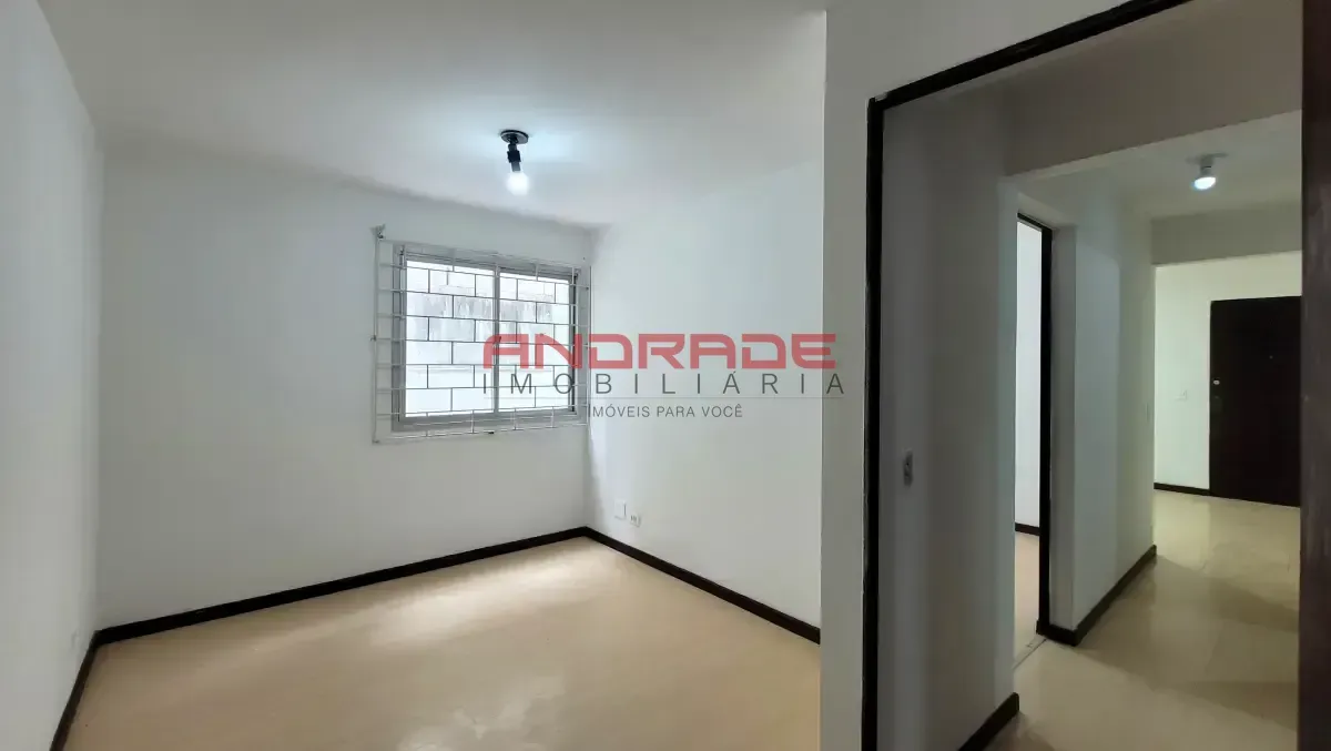 3-bedroom apartment with a separate closed-off kitchen — photo 36