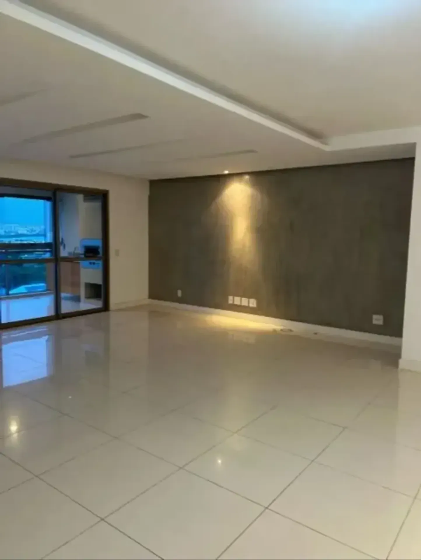 Apartamento com 4 quartos e 5 banheiros, fogão a gás — photo 28