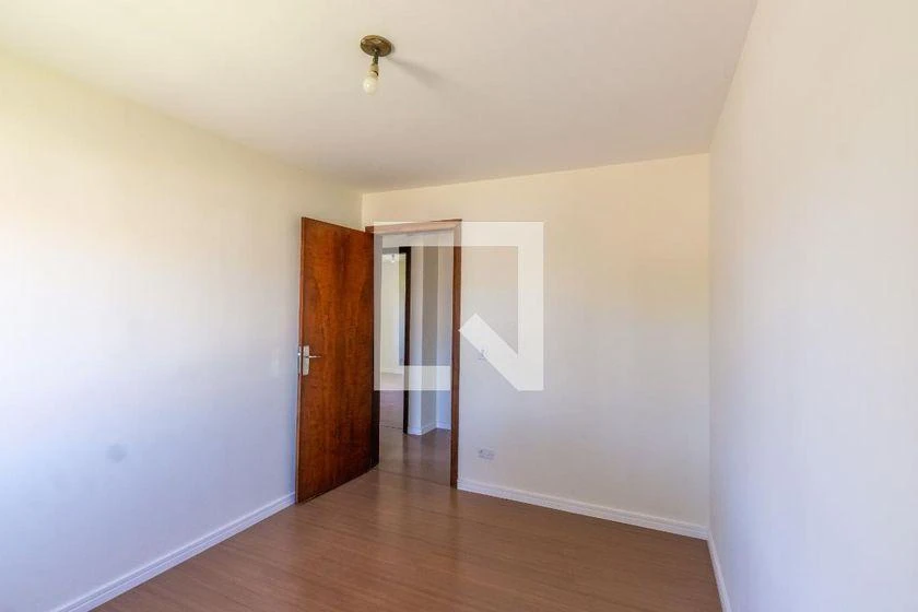 Walk-in closet in a 2-bedroom apartment, 75 m² — photo 9