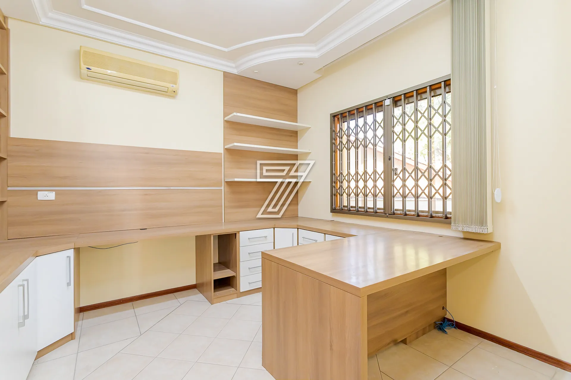House with 4 bedrooms, 5 bathrooms and 540 m² — photo 11
